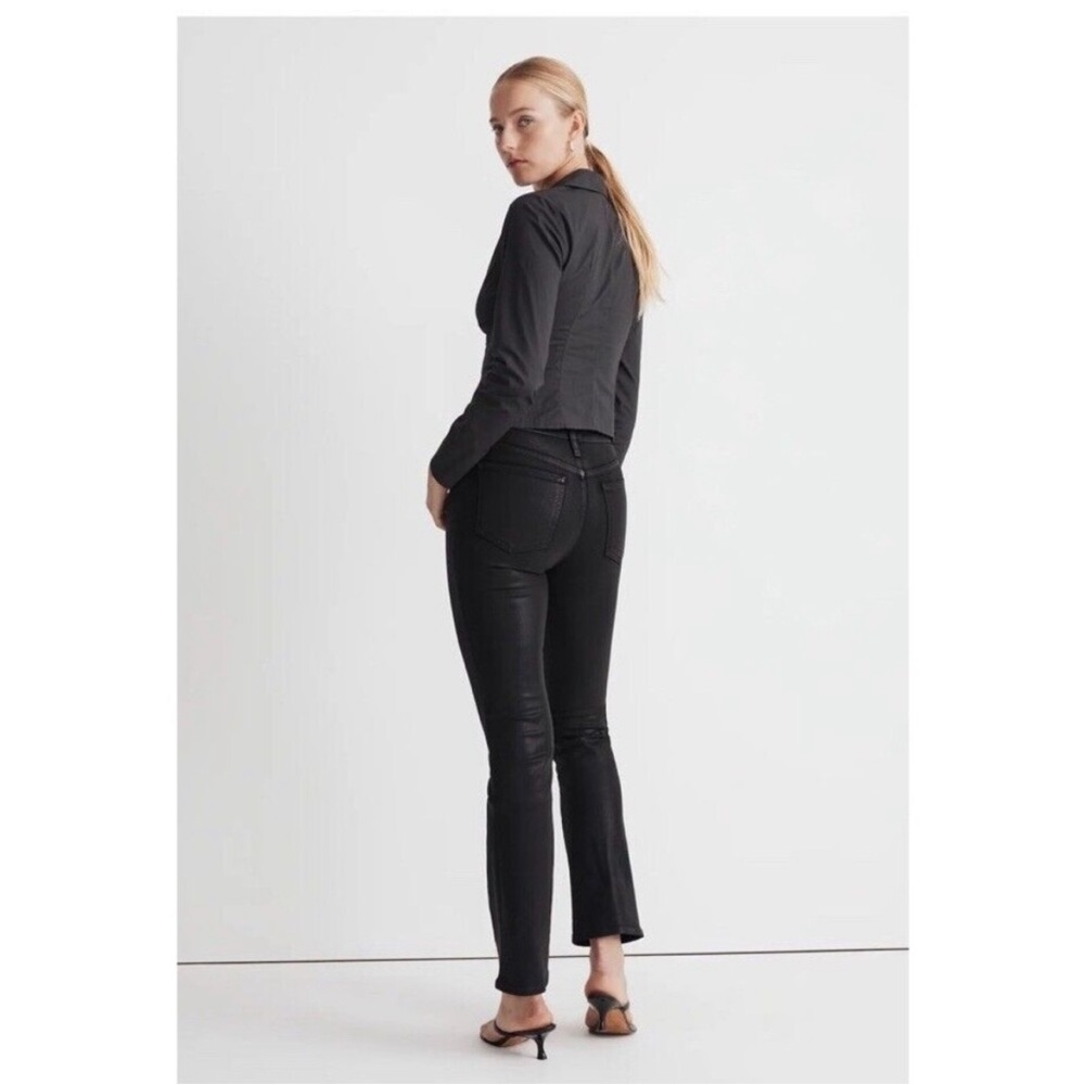 Madewell Mid-Rise Kick Out Jeans - Picture 4 of 12